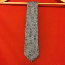 Louis Vuitton textured silk necktie blue foulard