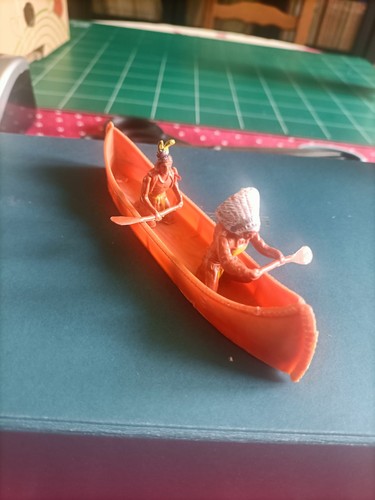 Figurines indien avec canoë - indien,