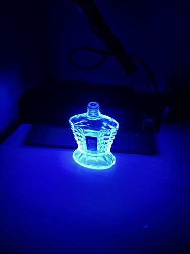 Fascinant car fluorescent - fascinant-car-,