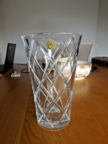 Vase cristal taillé g - taillé, j.g