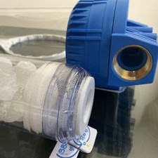 FILTRE À EAU CONTENEUR ET