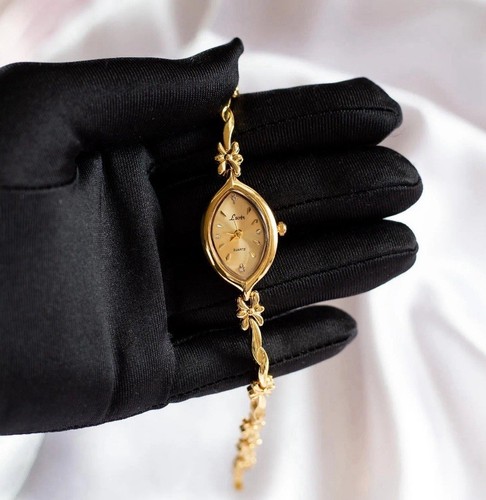 Vintage gold old - money,