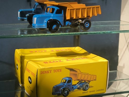 Dinky toys camion - 34, berliet