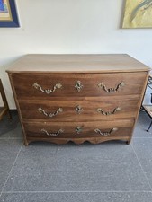 Commode provinciale en noyer