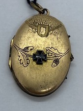 Rare Gold Plated Photo Medallion with Small Iron Cross WW1