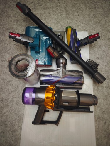 Neuf new dyson v15s - dyson,