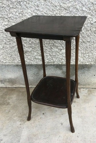 Table sellette kohn design - j.j,