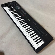 YAMAHA SY35 MUSIC SYNTHESIZER