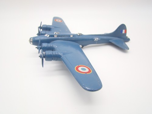 Metallix boeing b17 - b17, flying