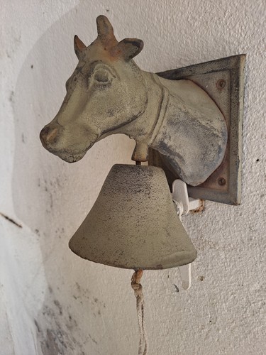 Ancienne cloche vache fonte