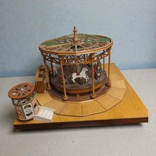 Grand Carrousel Ancien en Bois