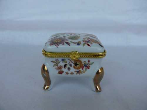 Ancienne mini boîte - , à