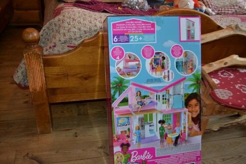 Maison barbie neuve malibu - maison,