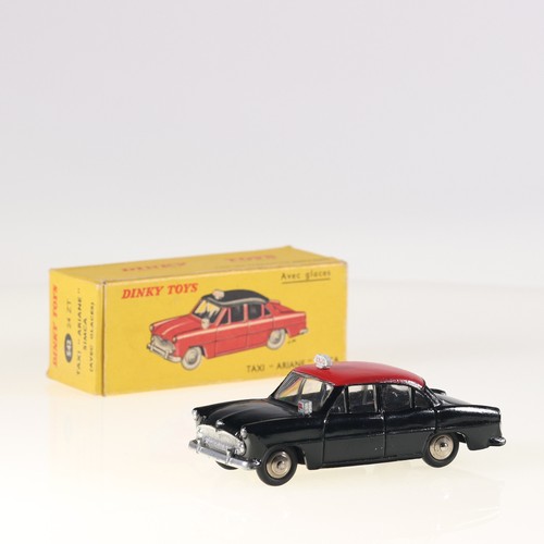 Dinky toys simca ariane - toys,