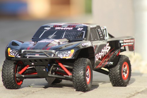 Traxxas 70054 noir slash - 70054-8,
