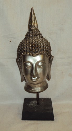 Ancienne tête bouddha en - de,