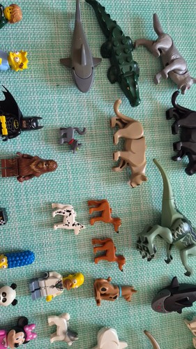 Lego figurines lot - lego,