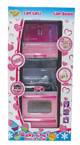 Baby chef joue dans cuisine - baby,