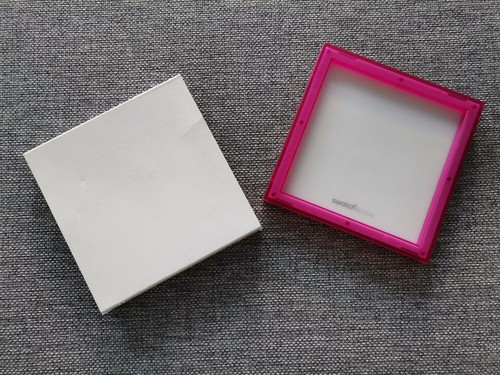 Boite plastique rose - , pour