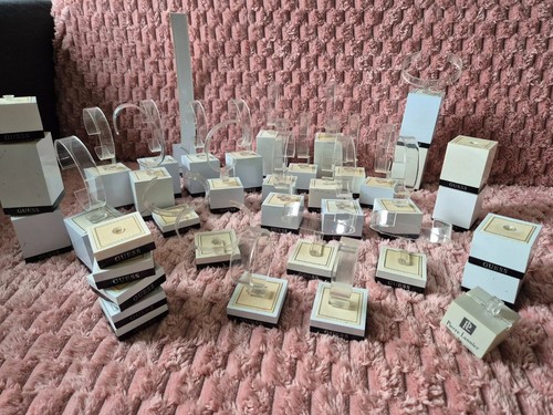 Présentoirs bijoux guess - présentoirs,