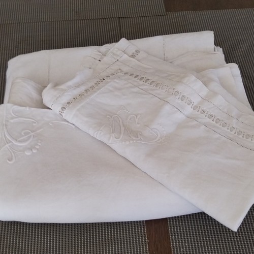 Drap ancien blanc - de, lit