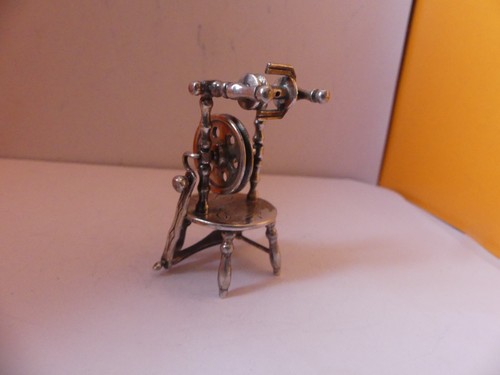 Miniature rouet avec torsade - miniature,