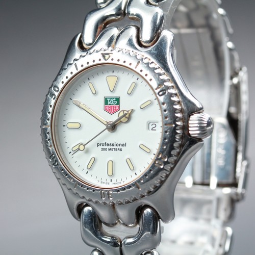 Presque comme neuve montre - neuve],