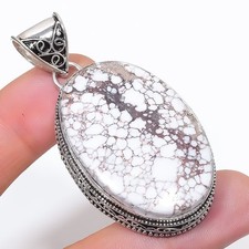 Pendentif pierre précieuse