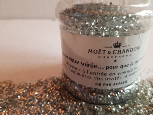 Paillettes champagne moet - moet, et