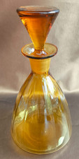 Ancienne carafe en verre