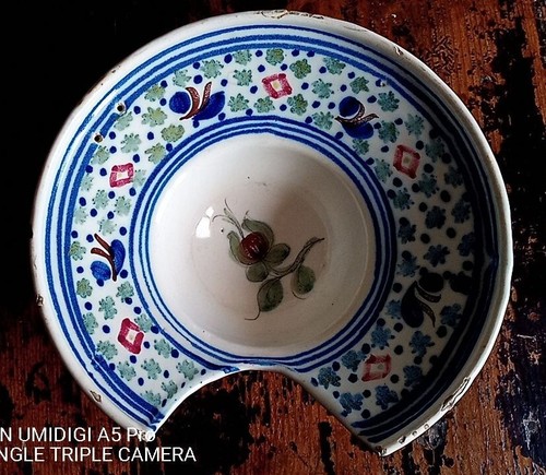 Plat barbe faience - plat, en
