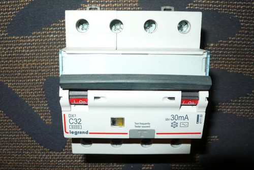 Disjoncteur differentiel tetra - differentiel,