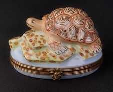 Artoria Limoges Hand Painted Pill Box Trinket Box Ultra Rare Turtle Turtle