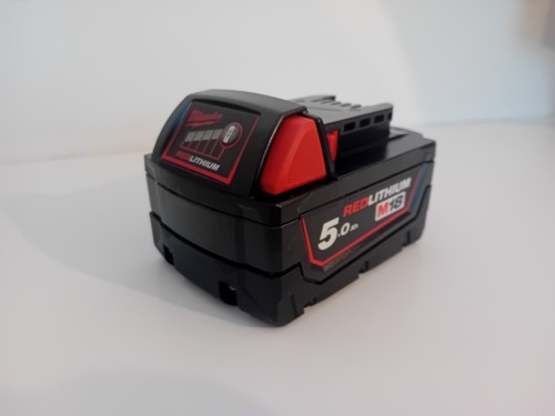 Milwaukee m18 18v 0 ah - b5, 5.0