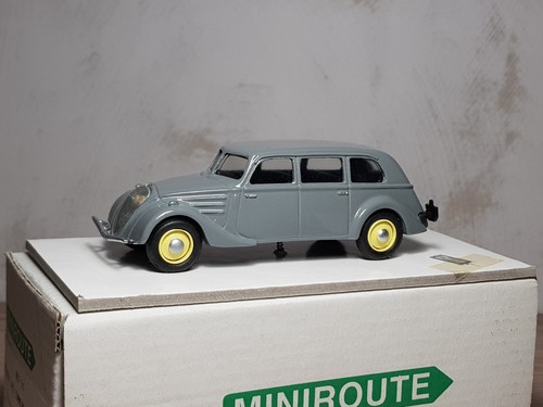 Miniroute modèl en - 1/43,
