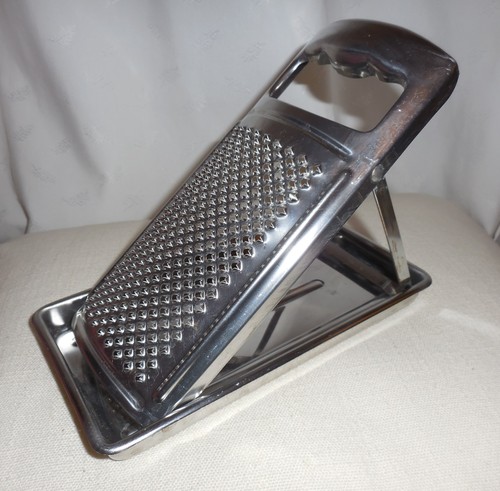 Ancienne râpe fromage avec - fromage,