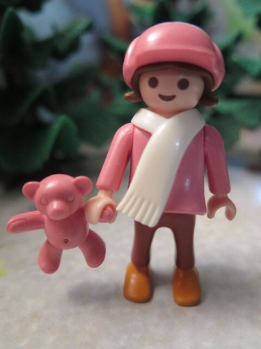 Petite fille enfant hiver