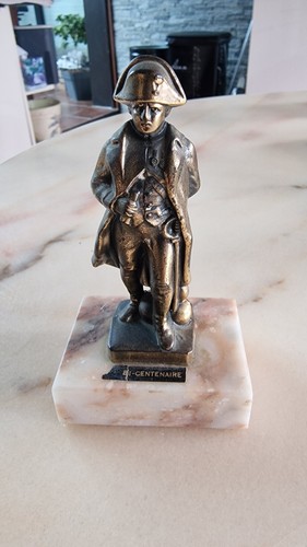 Statuette commémorative