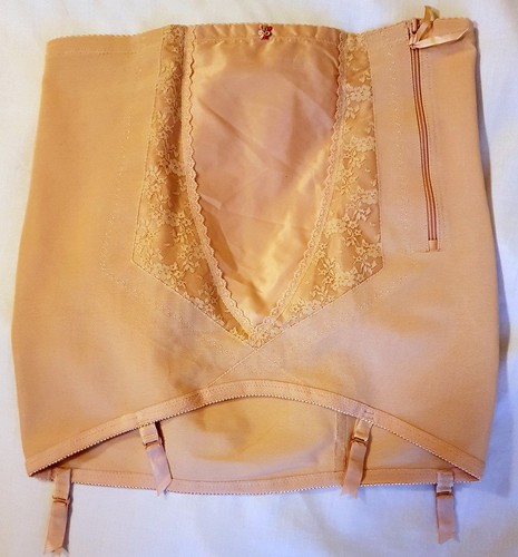 Gaine vtg beige jarretelles - vtg,