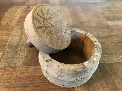 Ancien moule beurre bois - a, en
