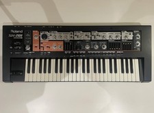 Roland SH-201 Keyboard Synthesizer