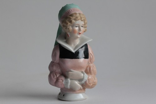 Demi figurine porcelaine femme - demi,