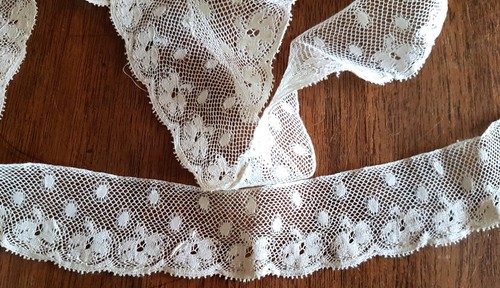 Dentelle ancienne 100 cm x - dentelle,