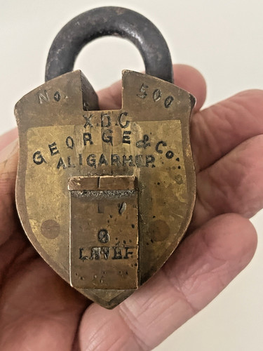 Ancien cadenas laiton - , en
