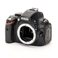 Nikon D5100 environ 9 000