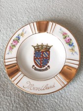 Cendrier en porcelaine de