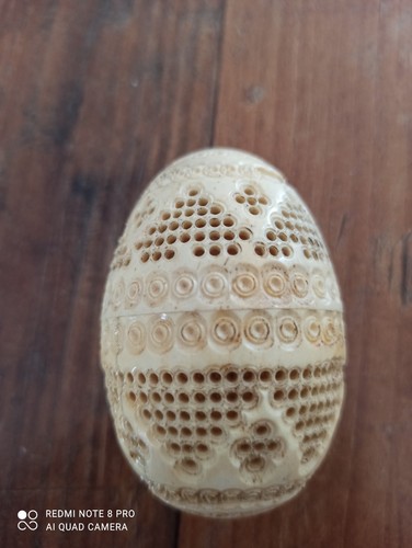 Rare oeuf porte - oeuf, chapelet