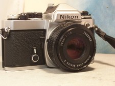 nikon FE avec objectif  50 mm
