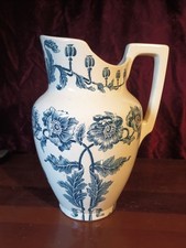 Ancien broc de toilette LONGWY Modèle Favots