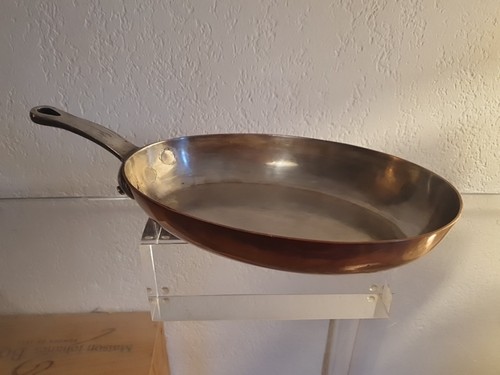 Tres ancienne casserole poêle - tres,